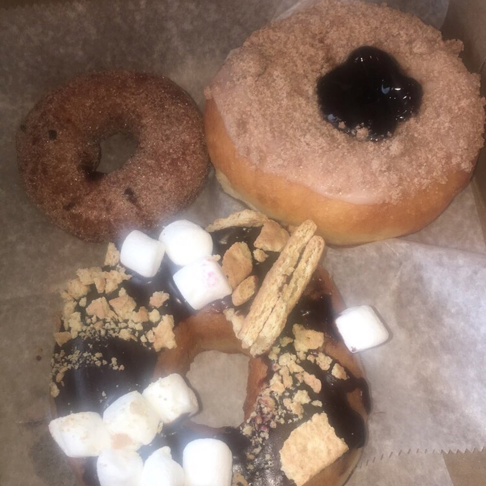 Daddy's Donuts and Bake Shop - Blueberry was my favorite! - Donuts Near Me - Middletown, New York