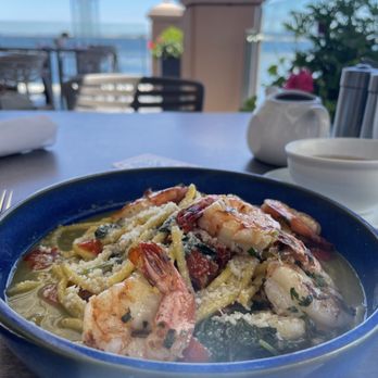 Schooners Monterey - Dungeness Crab Pasta with shrimp added - Seafood Near Me - Monterey, California Schooners Monterey - Dungeness Crab Pasta with shrimp added - Seafood Near Me - Monterey, California