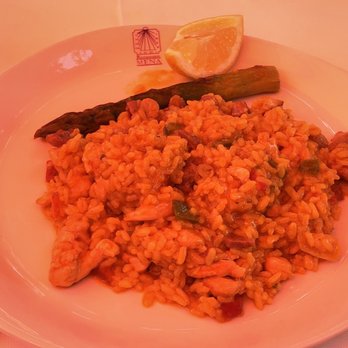 Restaurante Mena - Meat Paella on the plate - Mediterranean Near Me - Marbella, Massachusetts