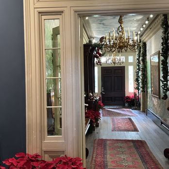 Houmas House and Gardens - Second floor foyer - Venues & Event Spaces Near Me - Darrow, Louisiana