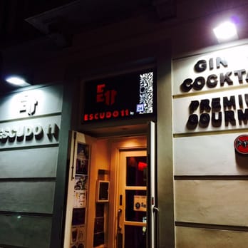 Escudo 11 - Escudo 11 - Cocktail Bars Near Me - Granada, GR