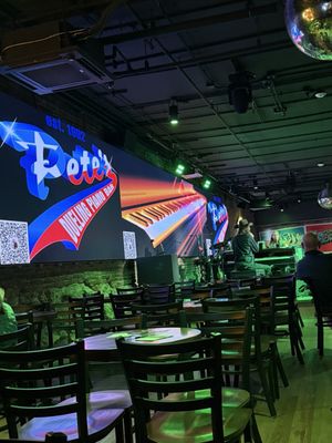 Pete's Dueling Piano Bar by null