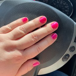 Mira Nails - Shellac manicure