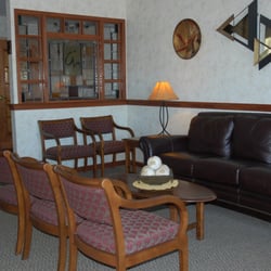 Wagner and Associates Plastic and Reconstructive Surgery - Wagner and Associates Plastic and Reconstructive Surgery - Waiting Room