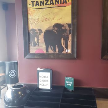 Starbucks - Coffee & Tea Near Me - El Segundo, California