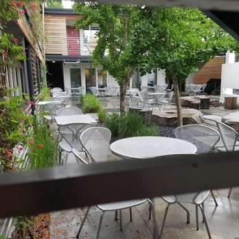 Modern Hotel - Courtyard - Hotels Near Me - Boise, Idaho