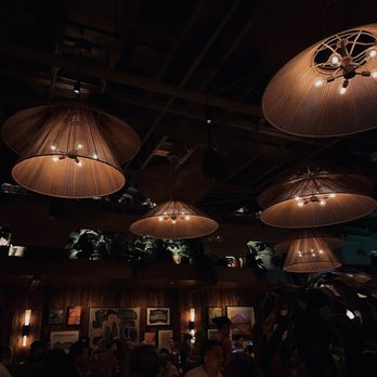 Earls Kitchen + Bar - Cocktail Bars Near Me - Honolulu, Hawaii Earls Kitchen + Bar - Cocktail Bars Near Me - Honolulu, Hawaii