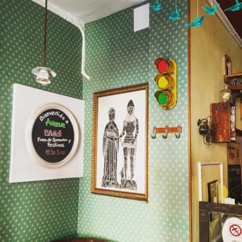 Avenue Bar - Tapas Bars Near Me - Barcelona, B