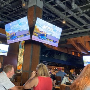 Yard House - New American Near Me - Honolulu, Hawaii Yard House - New American Near Me - Honolulu, Hawaii