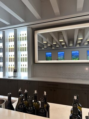 JUSTIN Downtown Tasting Room by null