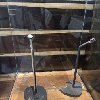 Maria Desatadora de Nudos - Replica of coins which were placed in Jesus's eyes while on the cross - Churches Near Me - Cancún, ROO