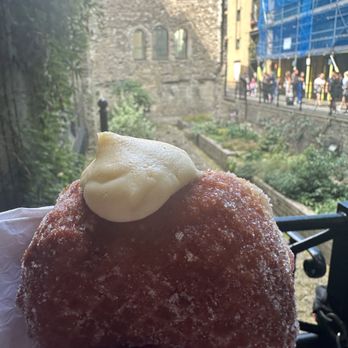 Bread Ahead Bakery | Borough Market - Vanilla donut - Bakeries Near Me - London, XGL Bread Ahead Bakery | Borough Market - Vanilla donut - Bakeries Near Me - London, XGL