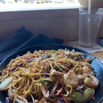 P.F. Chang's - Noodles w/ chicken & shrimp - Chinese Near Me - Atlanta, Georgia P.F. Chang's - Noodles w/ chicken & shrimp - Chinese Near Me - Atlanta, Georgia