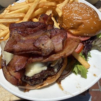 Aroma Coffee & Tea - Cheese Burger with Bacon - Coffee & Tea Near Me - Studio City, California Aroma Coffee & Tea - Cheese Burger with Bacon - Coffee & Tea Near Me - Studio City, California