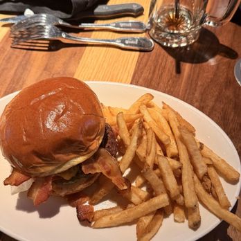 BJ's Restaurant & Brewhouse - New American Near Me - Round Rock, Texas