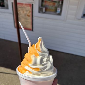 Creamy Freeze - Tiger stripe ice cream - Orange and vanilla swirl - Ice Cream & Frozen Yogurt Near Me - Commerce Charter Twp, Michigan Creamy Freeze - Tiger stripe ice cream - Orange and vanilla swirl - Ice Cream & Frozen Yogurt Near Me - Commerce Charter Twp, Michigan