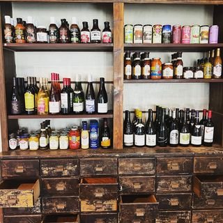 Belly Market & Rotisserie by null