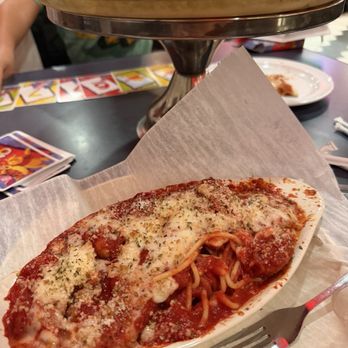 Babe's Pizza - Chicken parm & cheese pizza! Both were served nice & hot! Bonus cause the chicken parm was still crispy! - Pizza Near Me - Brandon, Florida