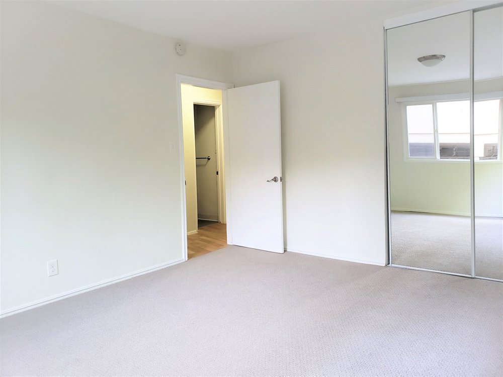 KESWICK COURT APARTMENTS 22 Photos & 22 Reviews 3902 Lenawee Ave