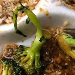 Lily's Restaurant - Broccoli with leaves still attached