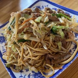 Beef Beef Veggie Stir-Fried Noodles 牛肉菜拌面