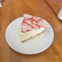 The Bluebird - White chocolate strawberry pie
