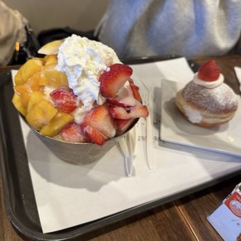 ChungChun - Sul Bing Su - Mango and strawberry bingsu, Strawberry cream puff - Desserts Near Me - Katy, Texas ChungChun - Sul Bing Su - Mango and strawberry bingsu, Strawberry cream puff - Desserts Near Me - Katy, Texas
