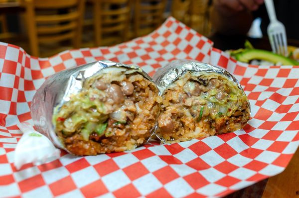Los Cuates Taqueria by null