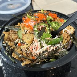 Yummy Poke - Poke Bowl Regular on greens