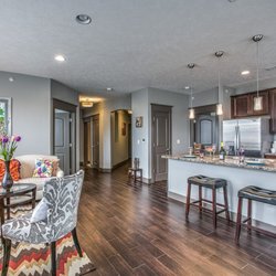 1010 On the Lake Apartments