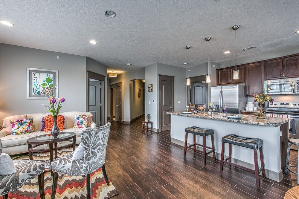 1010 ON THE LAKE APARTMENTS Updated September 2024 124 Photos & 12