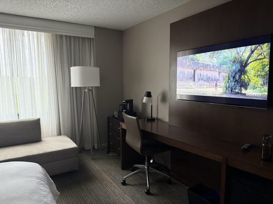 Falls Church Marriott Fairview Park by null