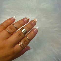 Evalash and Nail Lounge