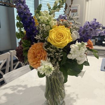 Luxe Stems - Side view - Florists Near Me - Frisco, Texas