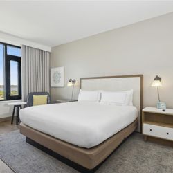 The Lodge at Gulf State Park, a Hilton Hotel - Guest room