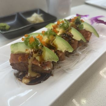 Catch Me Sushi - A4-CRISPY RICE WITH SPICY TUNA (4PCS) - Sushi Bars Near Me - Canoga Park, California