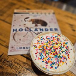 Café Hollander Hilldale - Christmas hot beverage