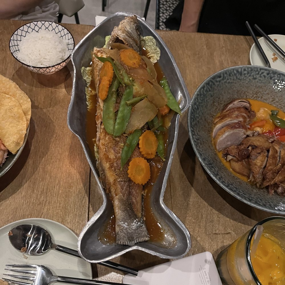 Kub kao - Whole branzino in red curry - Thai Near Me - Brooklyn, New York Kub kao - Whole branzino in red curry - Thai Near Me - Brooklyn, New York