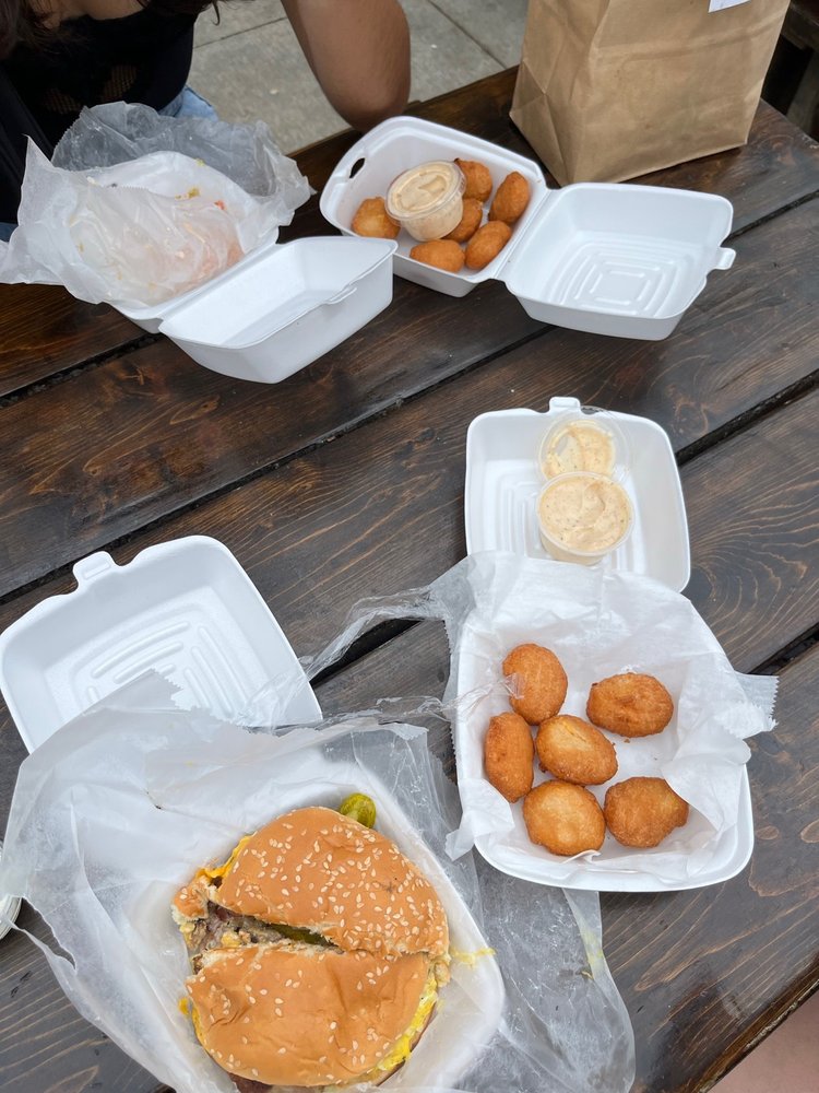 Food from Skippers Pub