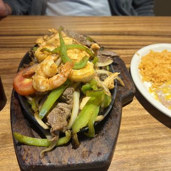 La Mexicana Restaurant - Steak, Chicken, Shrimp Fajitas - Breakfast & Brunch Near Me - Yucaipa, California