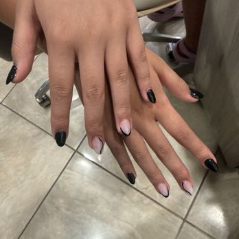 Sunflower Nails and Spa - Nail Salons Near Me - Escondido, California