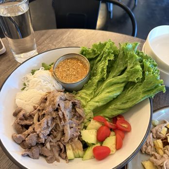 Lao Der - Wok Tossed Beef with the most glorious peanut vinegary sauce - Laotian Near Me - Stockton, California