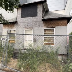 Edith Macefield's House - Still here - needs balloons!