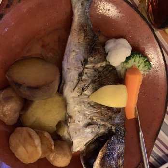 Casa Pizza - Golden Sea Bream cooked in wood fired oven. A local specialty. - Italian Near Me - Budens, 08