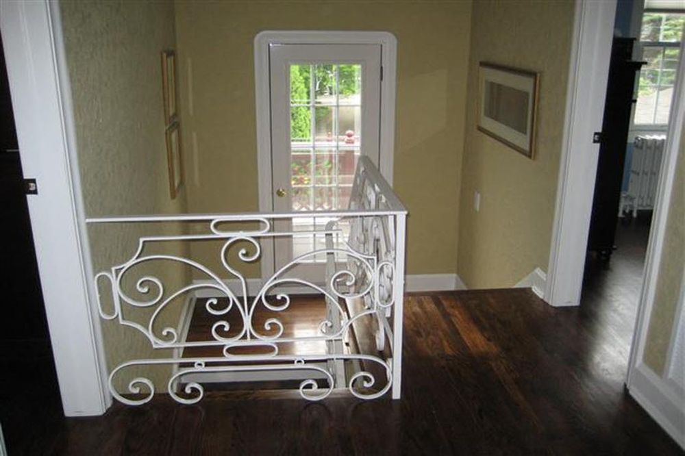 BUILDING & DECORATING Updated September 2024 10 Photos 1586 Wall