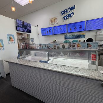 Below Zero Shaved Ice - Inside - Ice Cream & Frozen Yogurt Near Me - Upland, California