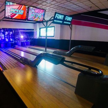 Bowl 32 - Mini bowling. Never tried it but looks fun. - Arcades Near Me - Noblesville, Indiana Bowl 32 - Mini bowling. Never tried it but looks fun. - Arcades Near Me - Noblesville, Indiana