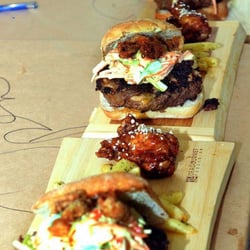 Wings Burger - Buergers