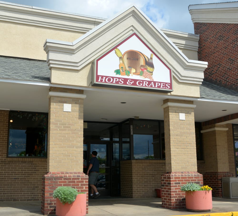 GAIL’S HOPS & GRAPES Updated May 2024 12 Reviews 2420 N Center St