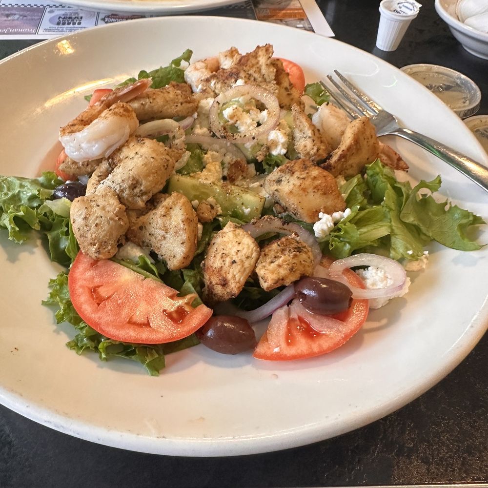Greek salad with chicken and shrimp